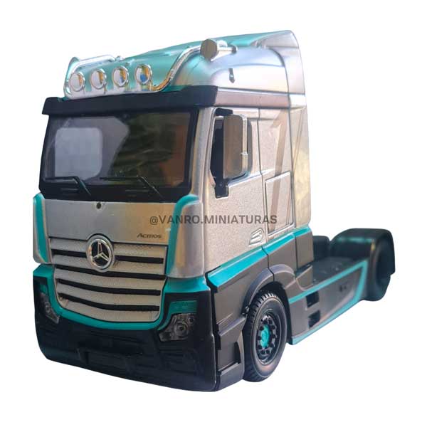 Camión Mercedes Actros gris – Burago