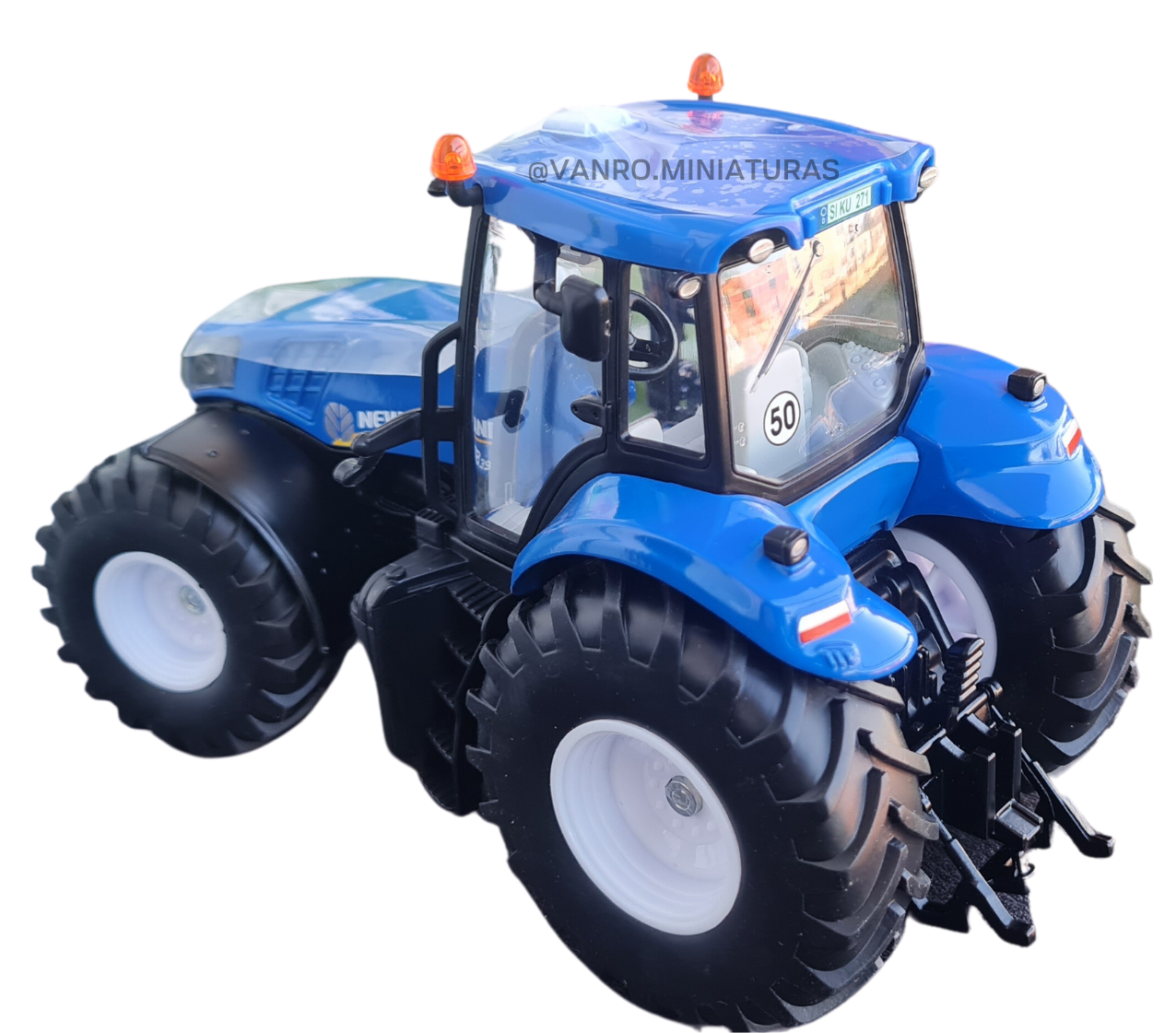 Tractor New Holland T8.390 – Siku