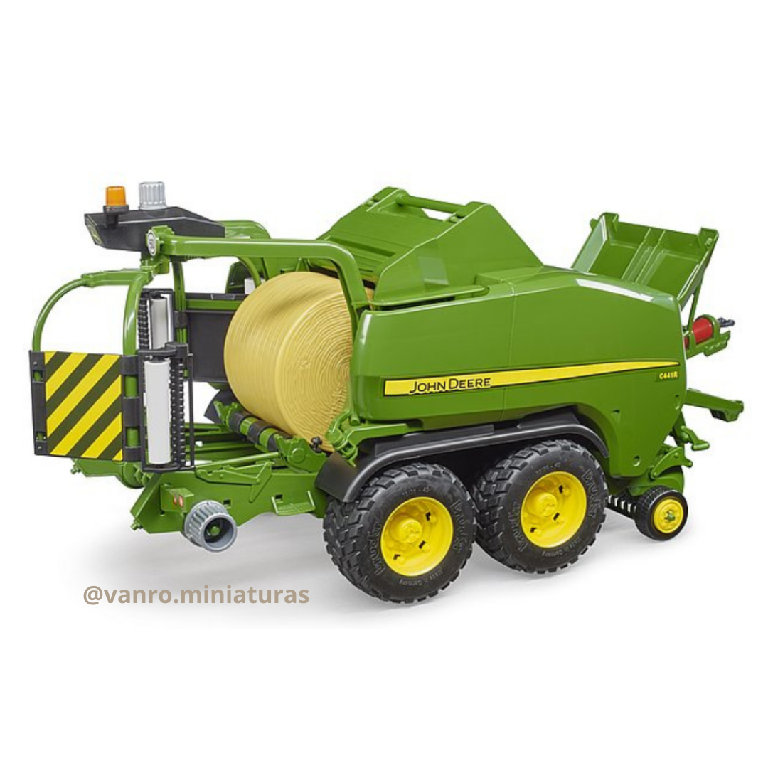 Enfardadora John Deere C441R – Bruder