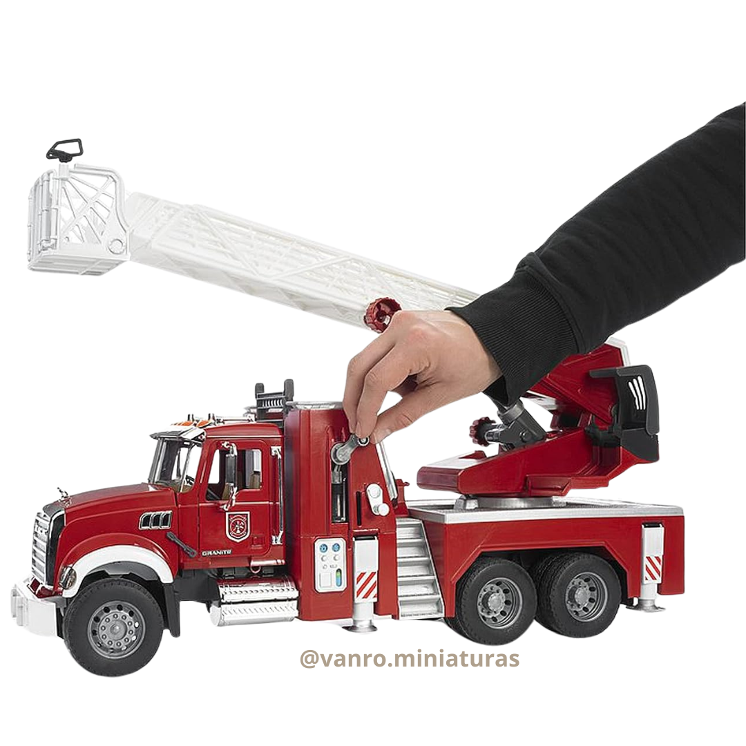 Camión Bomberos Mack Granite con escalera – Bruder