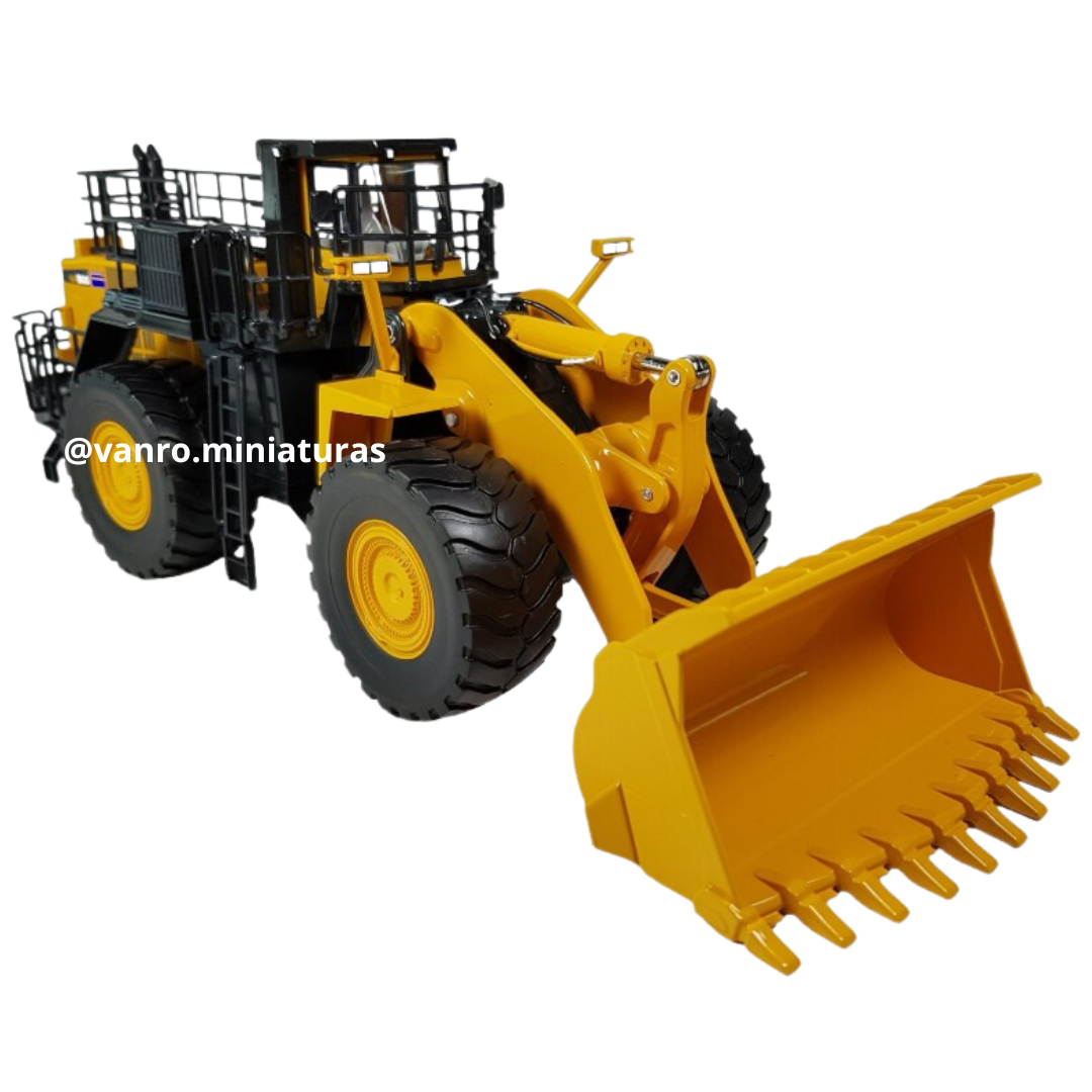 Cargador Frontal Komatsu WA900-3 – First Gear