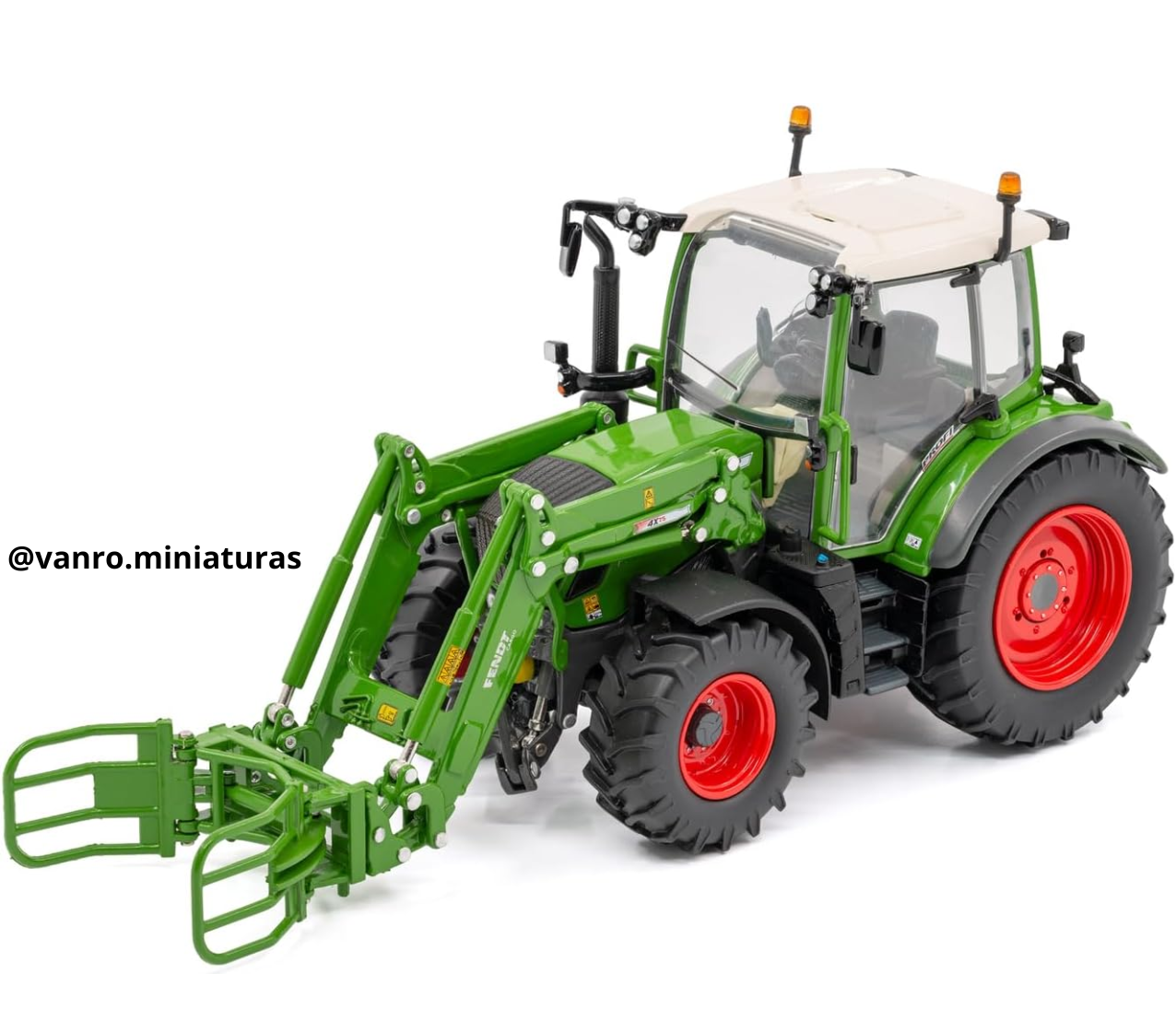 Tractor Fendt 313 vario c/cargador de bolos – Diecast Masters