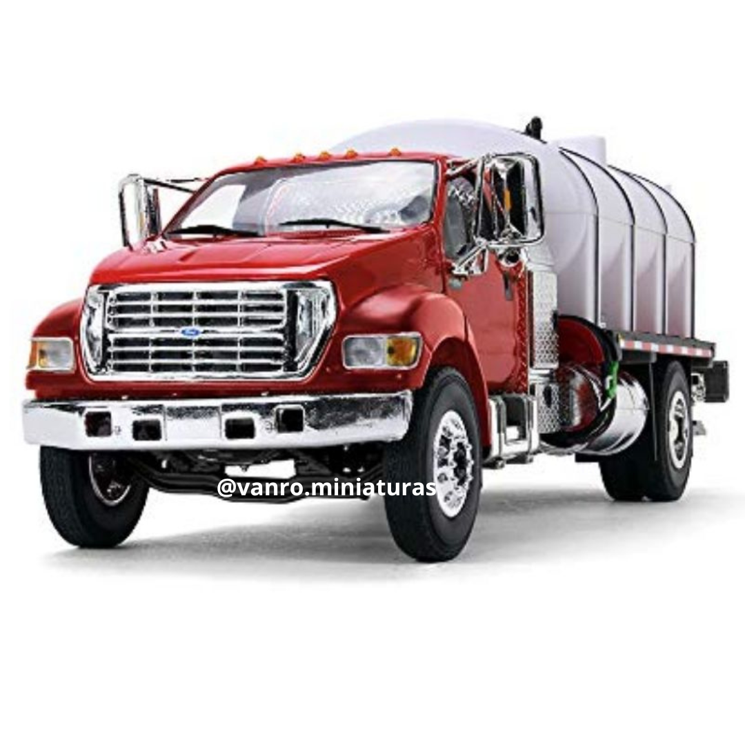 Camión Ford F-650 C/estanque de agua – First Gear