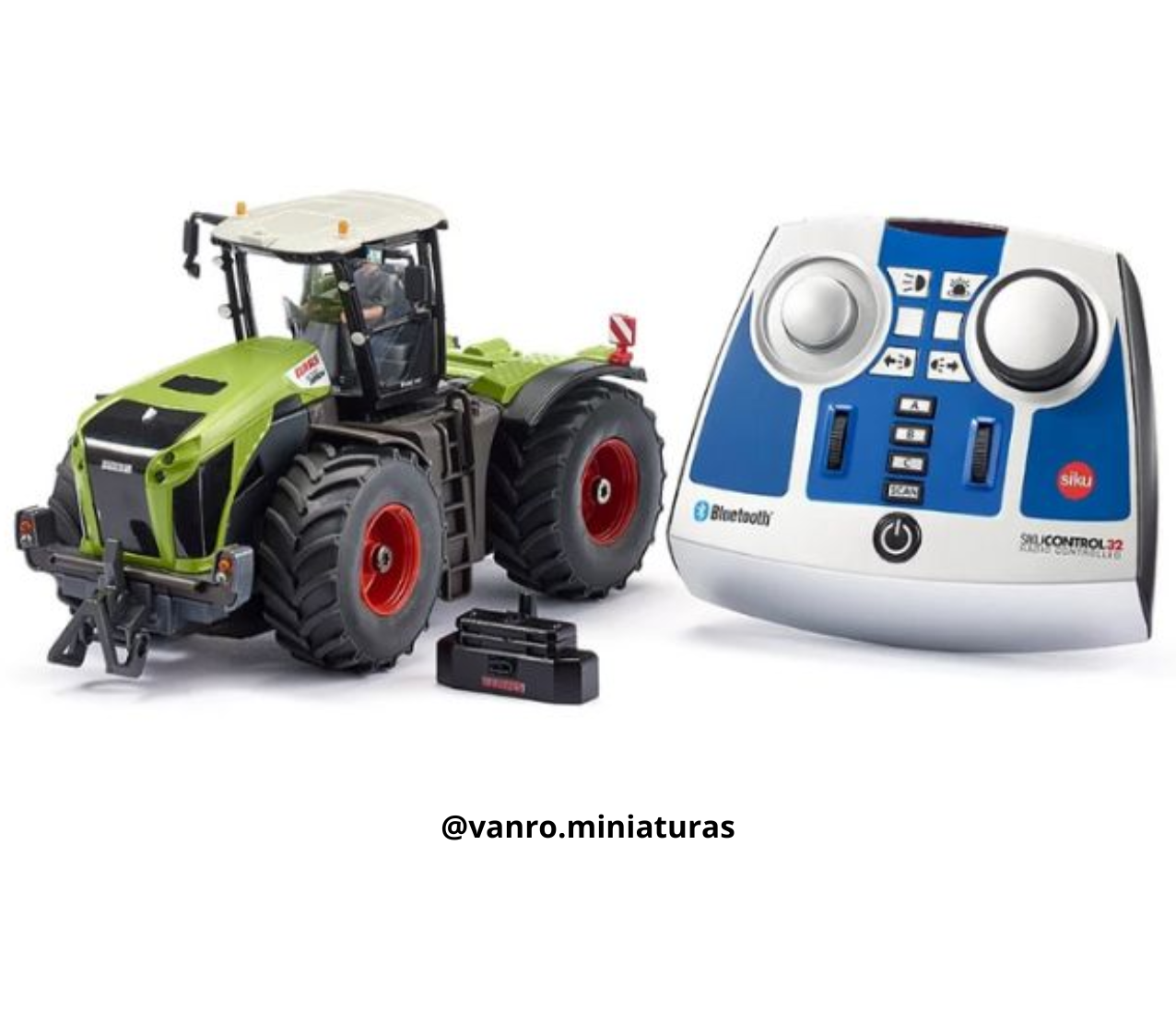 Tractor Claas Xerion 5000 RC – Siku