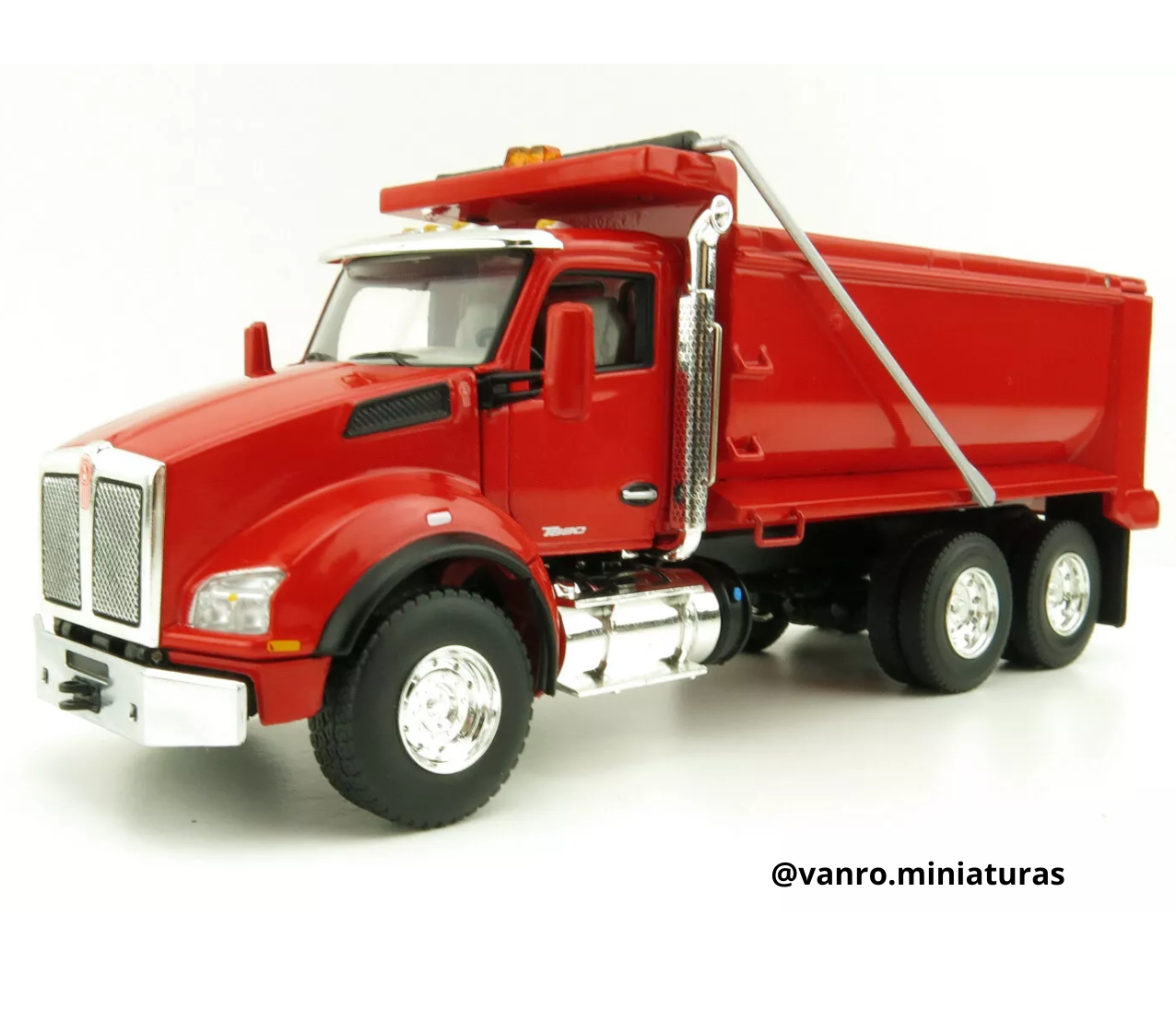 Camión Kenworth T880 rojo – First Gear