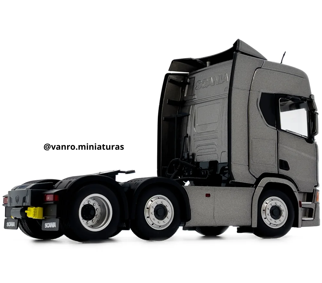 Camión Scania Serie 6 R500 6×2 gris oscuro – Marge Models