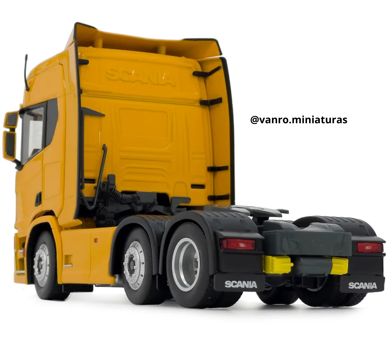 Camión Scania Serie 6 R500 6×2 amarillo – Marge Models